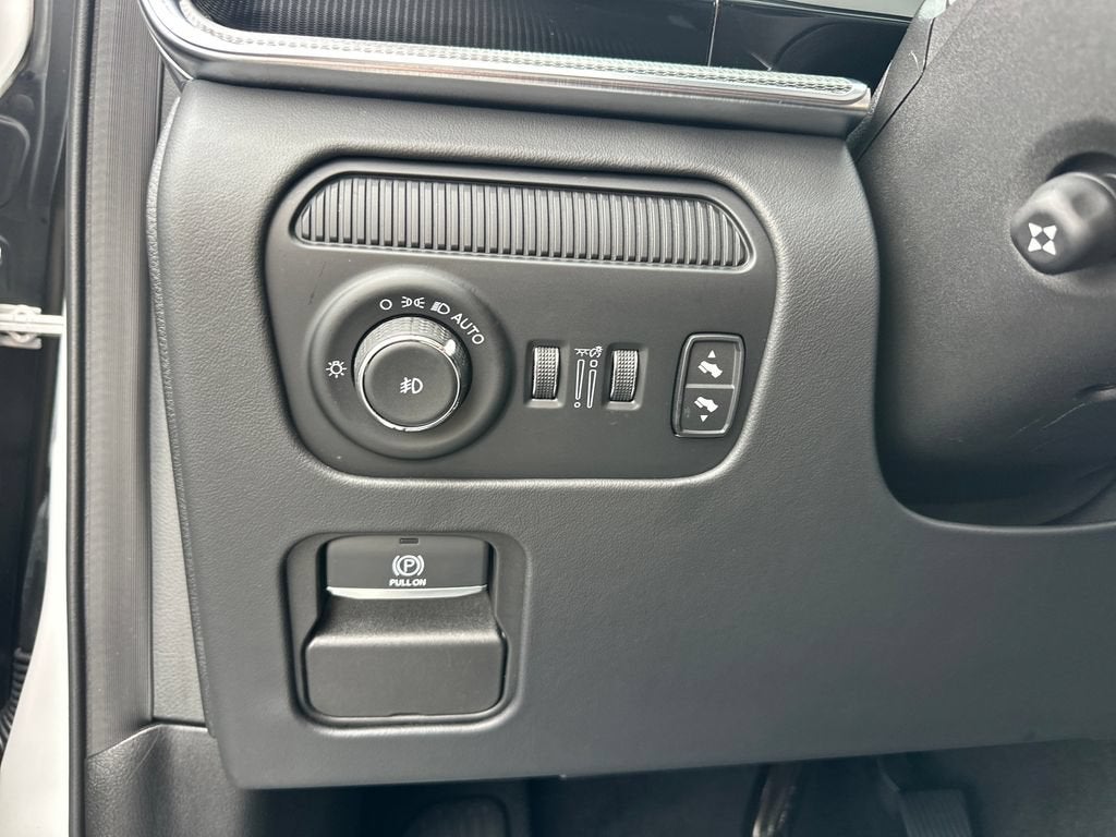 2023 Jeep Grand Wagoneer Series III Obsidian