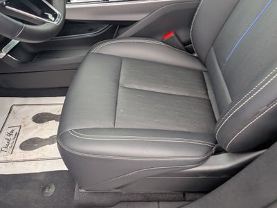 2025 Cadillac LYRIQ Luxury 3