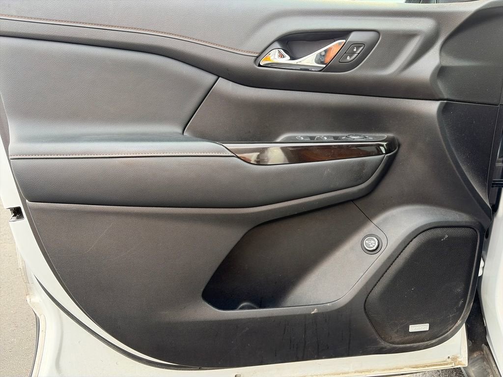 2020 GMC Acadia AT4