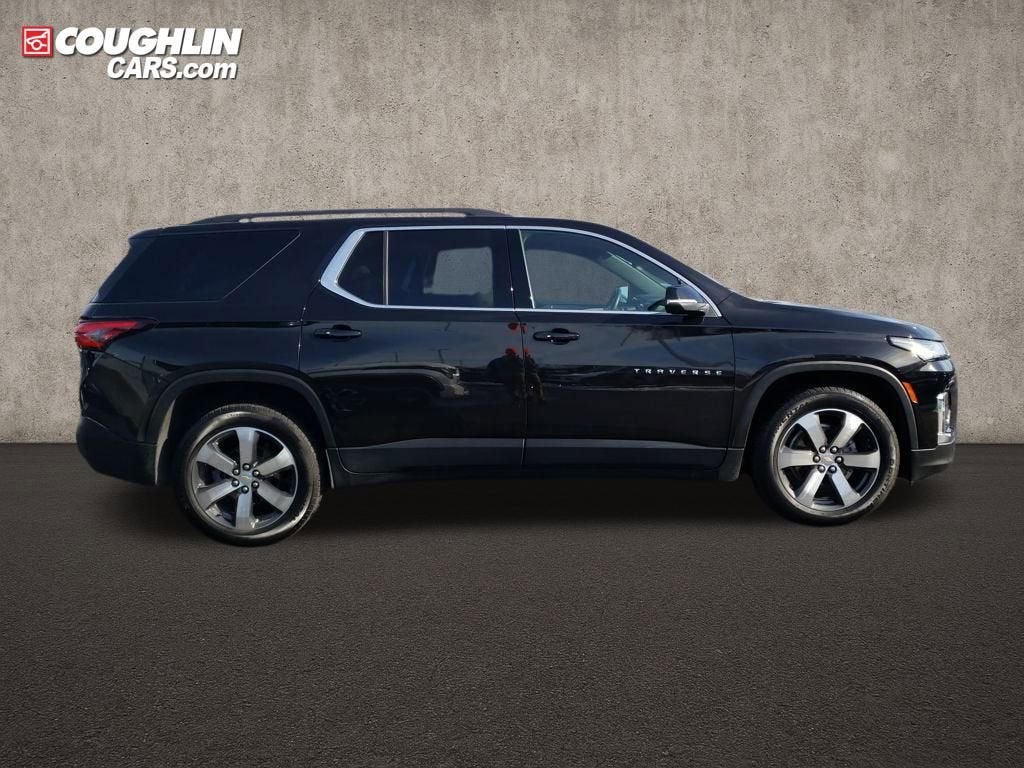 2022 Chevrolet Traverse LT Leather