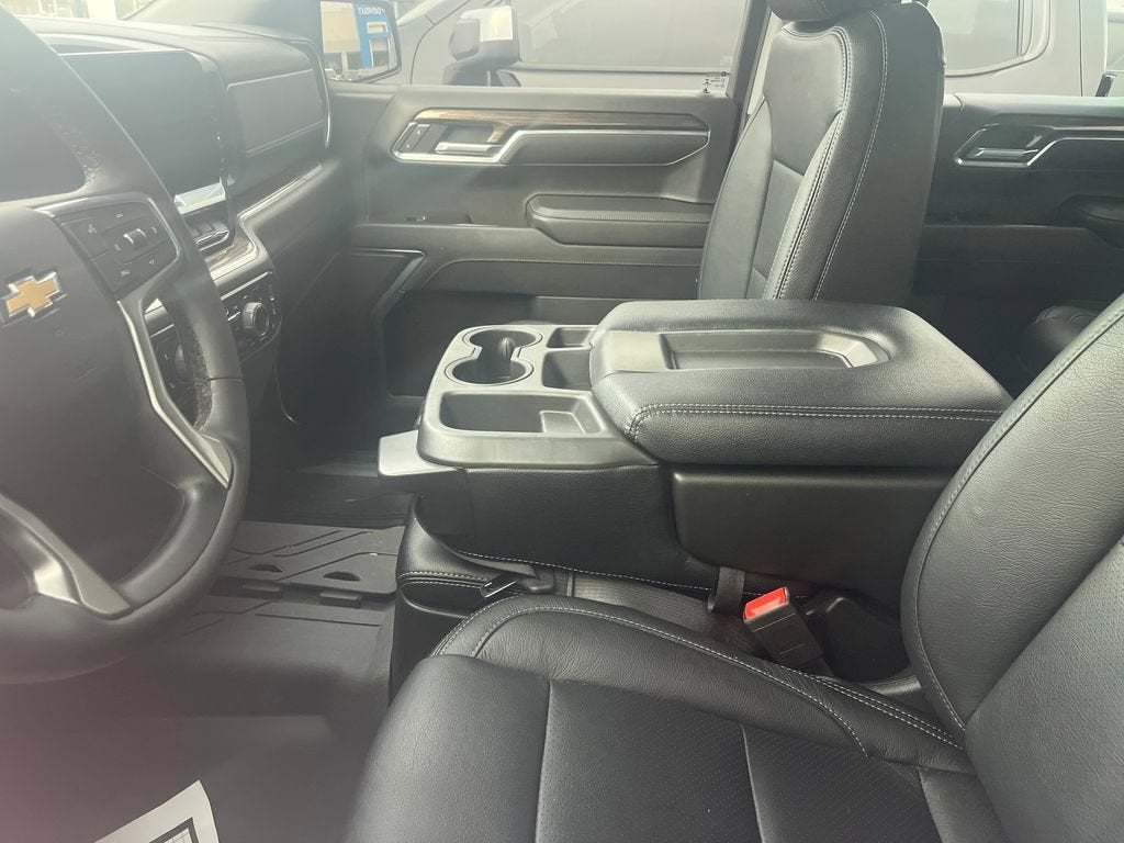 2023 Chevrolet Silverado 1500 LT (2FL)