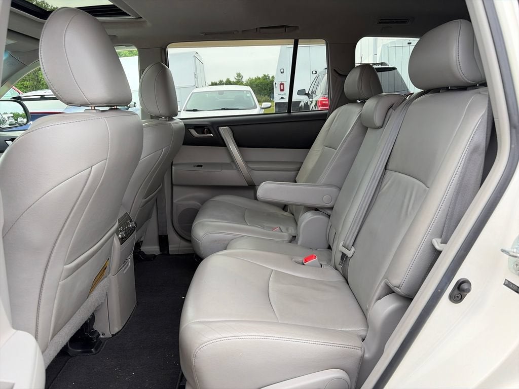 2013 Toyota Highlander Base
