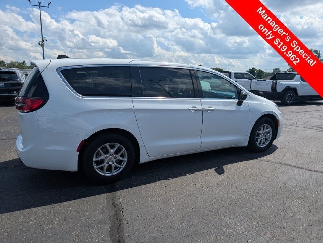 2024 Chrysler Pacifica Touring L