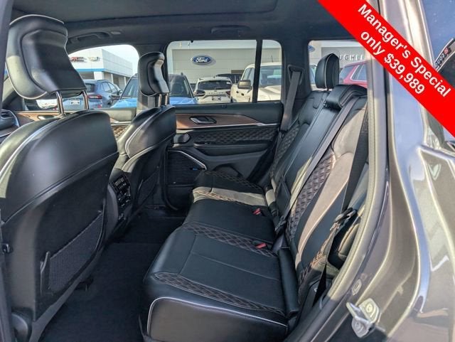 2022 Jeep Grand Cherokee Summit