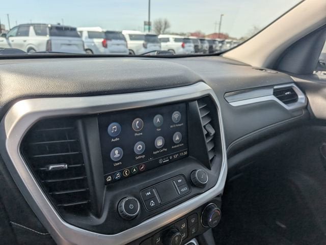 2023 GMC Acadia SLT